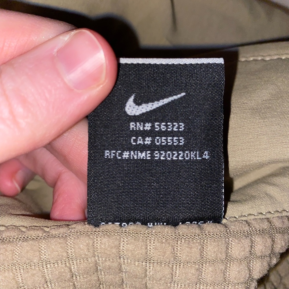 Nike Fit Storm Quarter Zip Pullover - Picture 7 of 7